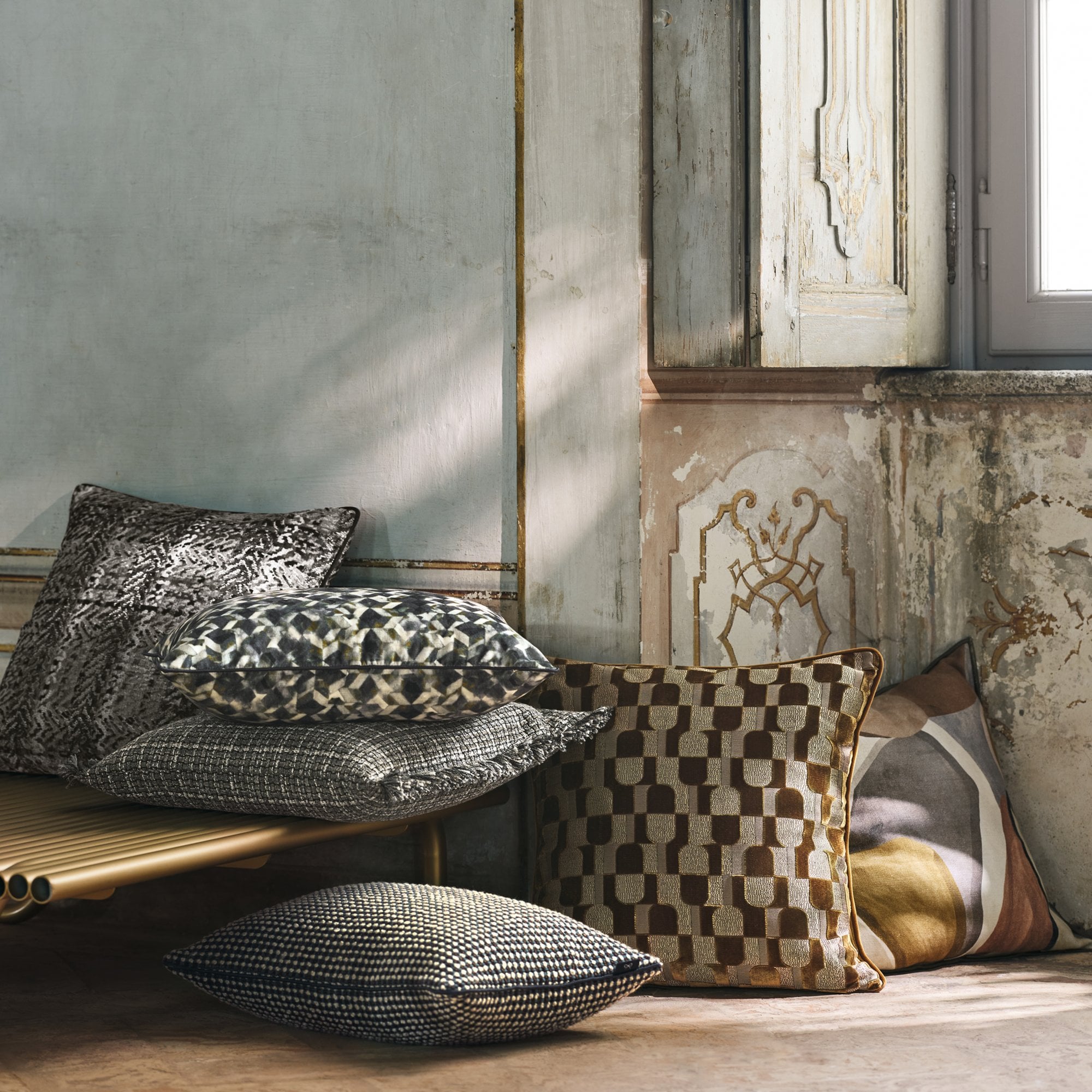 Kaleido Cushion Oxide by Black Edition