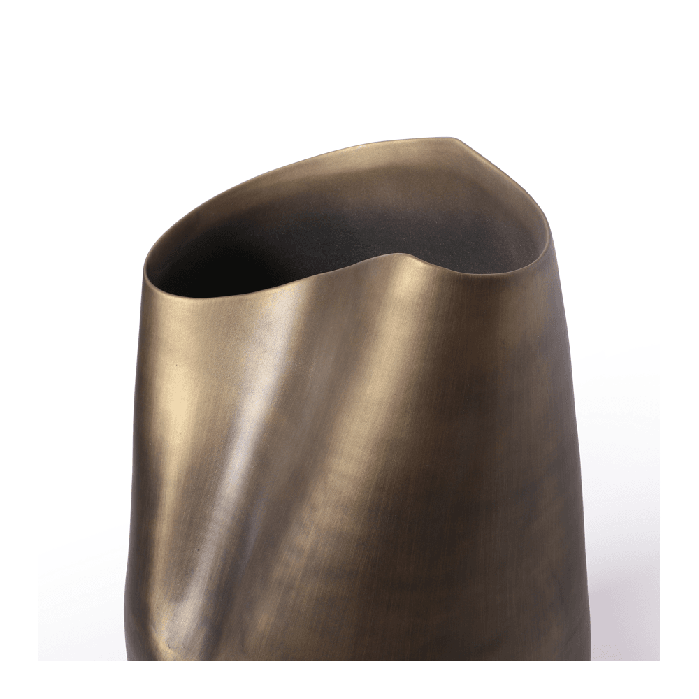 Tromba II Ceramic Pot by Tommy Franks