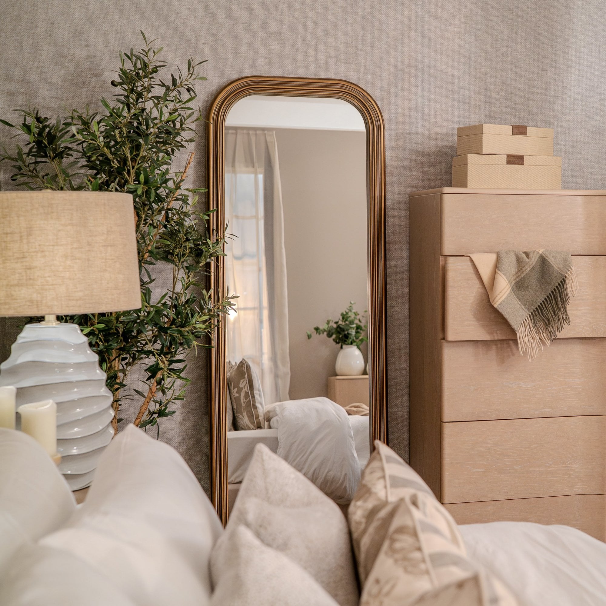 Zuber Table Lamp by Mindy Brownes