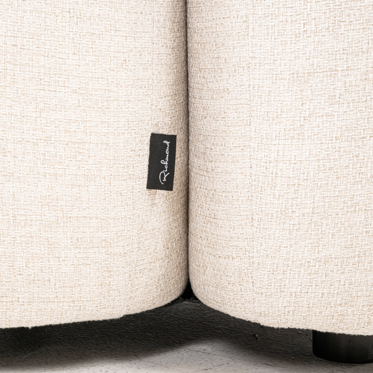 Outdoor lounge chair Dawson beige alpine by Richmond Interiors