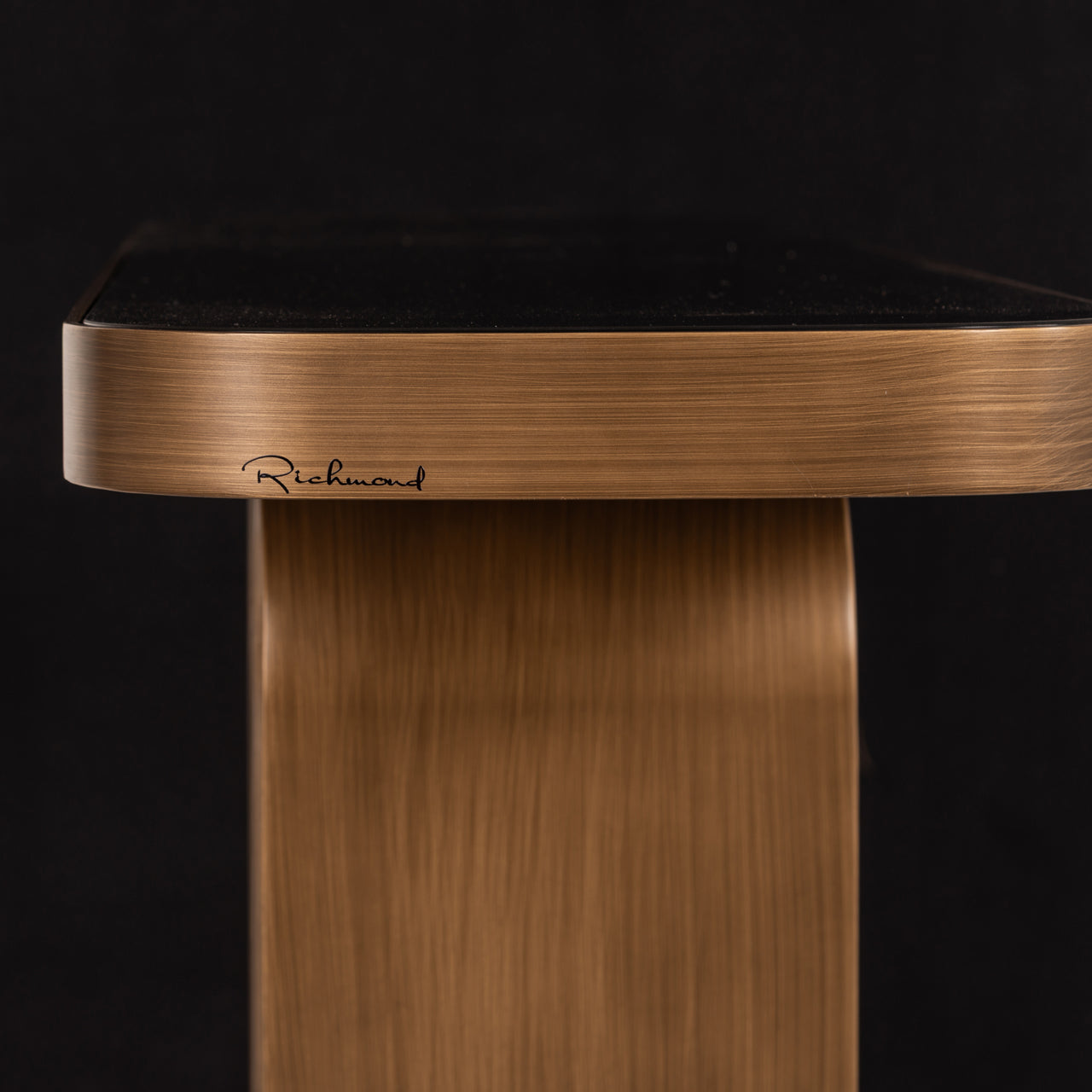 Console Locarno brushed gold by Richmond Interiors