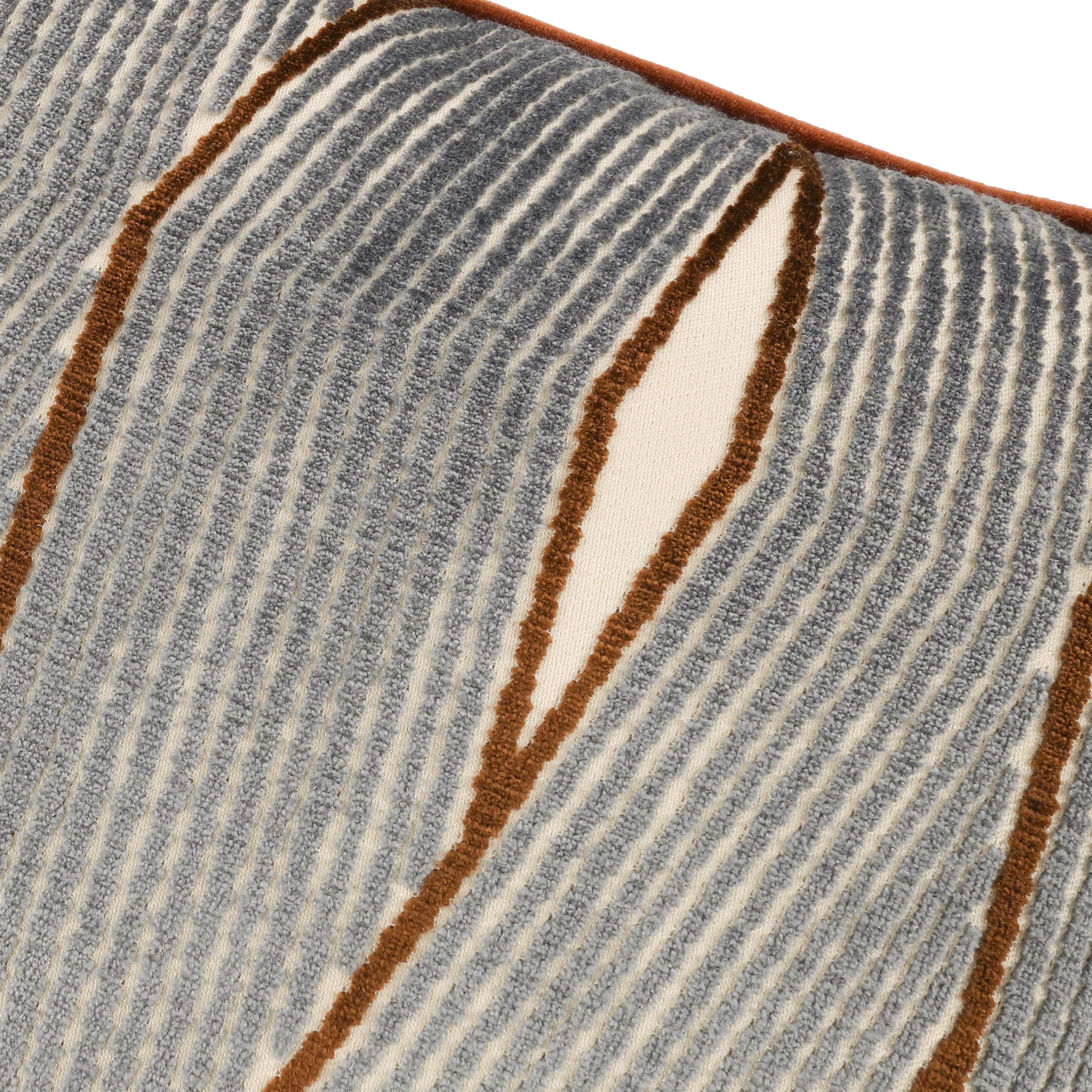 Zephi Cushion Blueberry - 50cm Romo