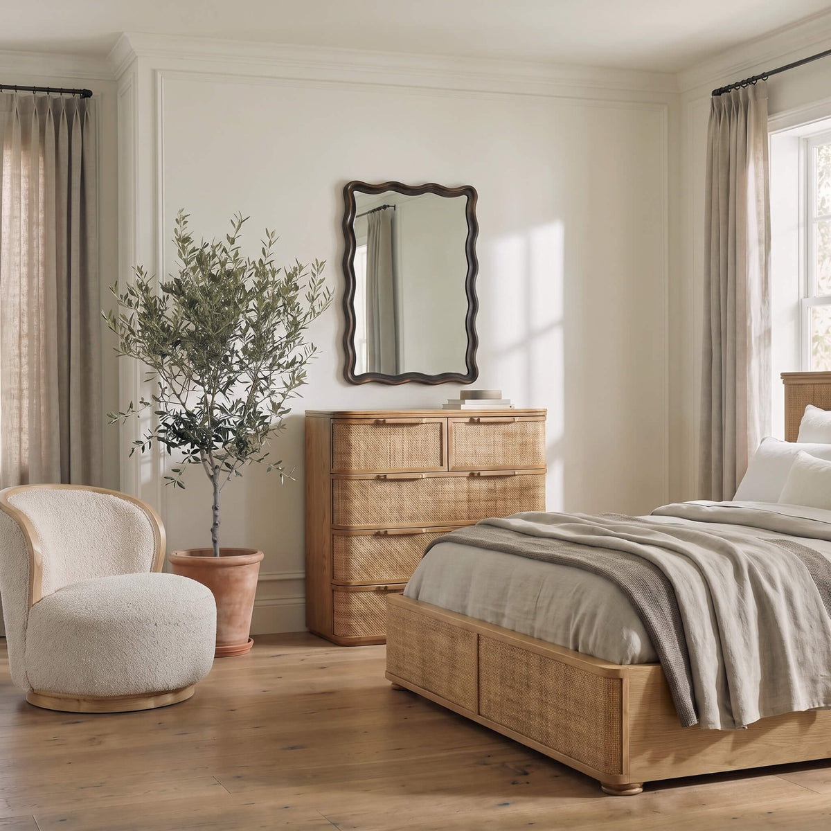 Saintbury 5 Drawer Chest of Drawers Keiichi