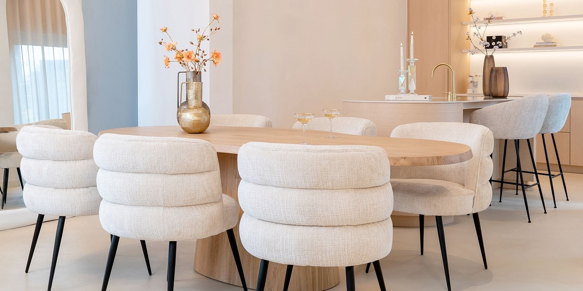 How To Decorate A Luxury Dining Room