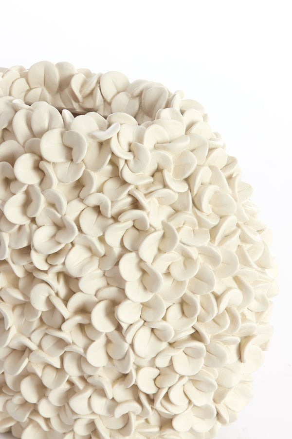 Phylia Cream Vase Deco - Medium Light & Living