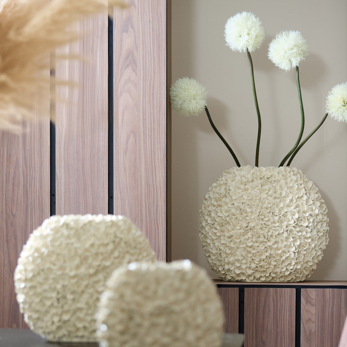 Phylia Cream Vase Deco - Large Light & Living