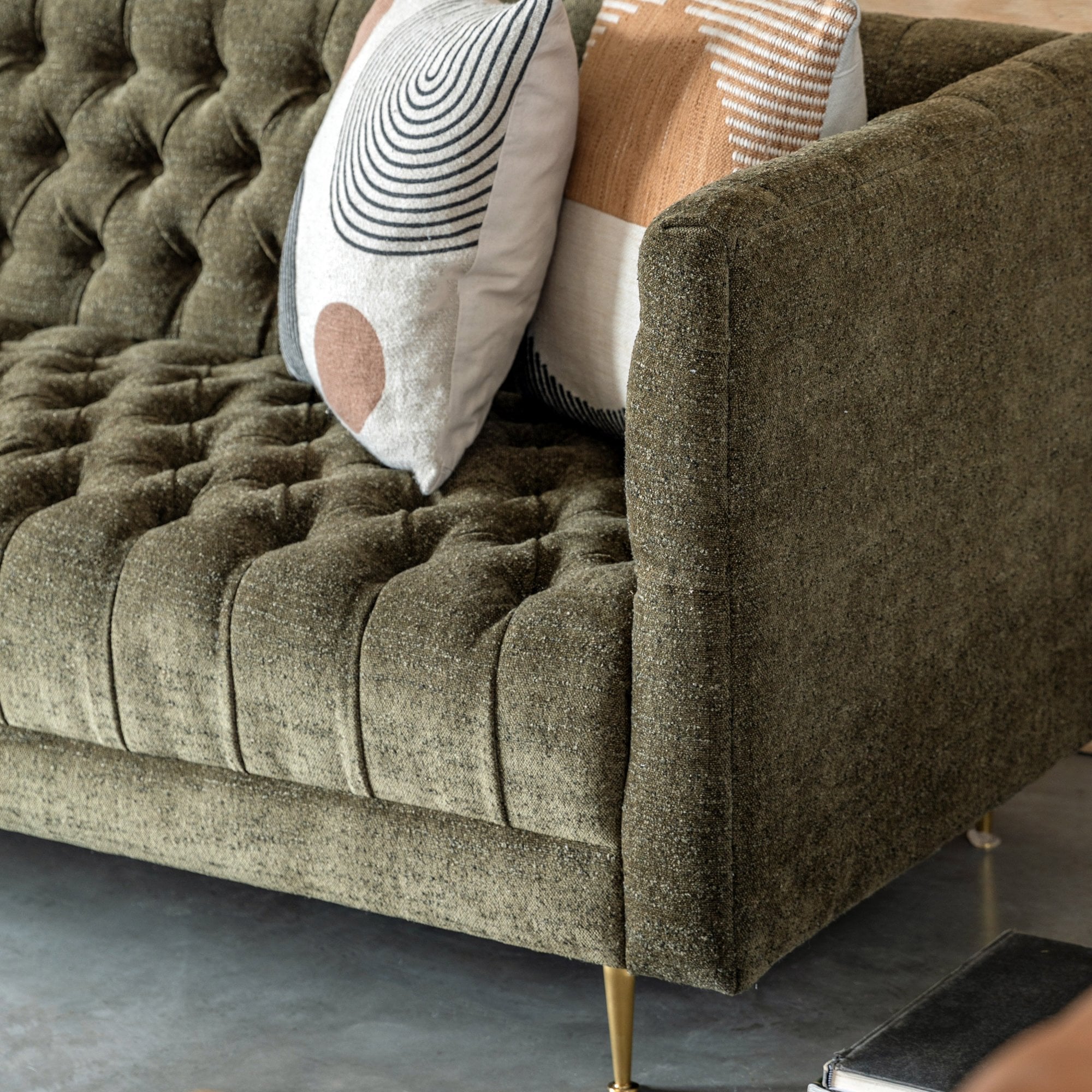 ダルトン  dulton ソファ　 カウハイド　LEATHER SOFA 3 SEATER MOSS GREEN Dalton Sofa Moss Green Fabric 3 Seater & Oak Wood – Decorum Interiors