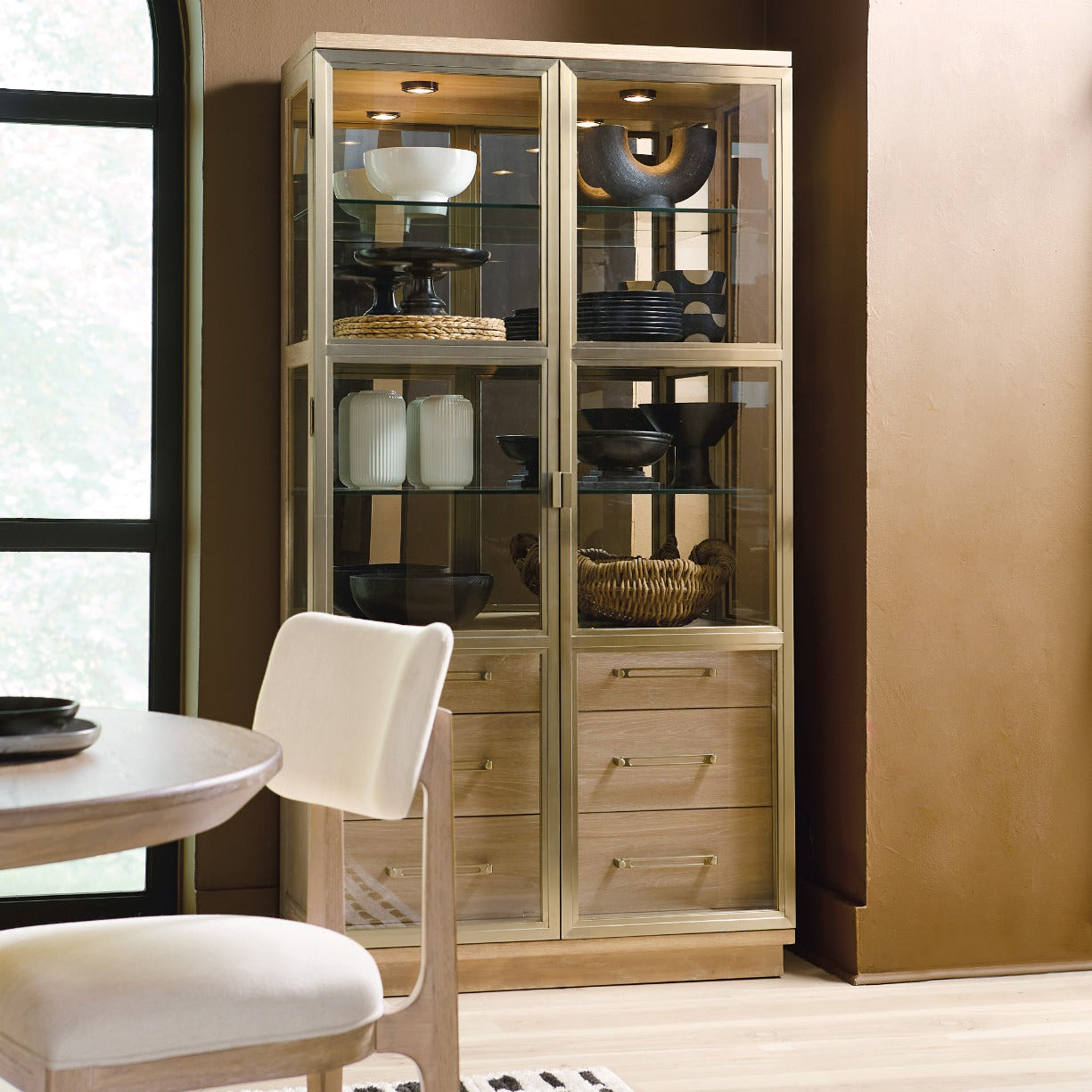 Banyon Bay Display Cabinet Hooker