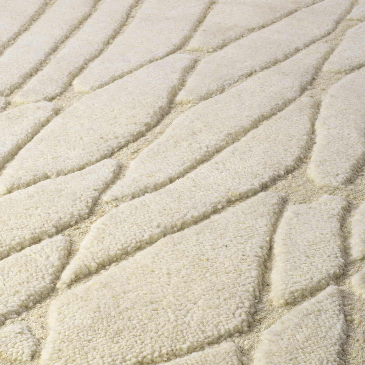 Rug Coralie ivory 300 x 400 cm by Eichholtz