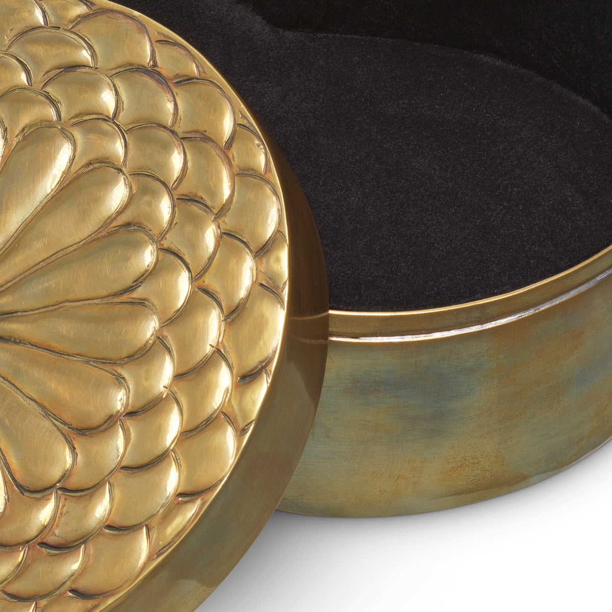 Box Meiji antique brass finish by Eichholtz