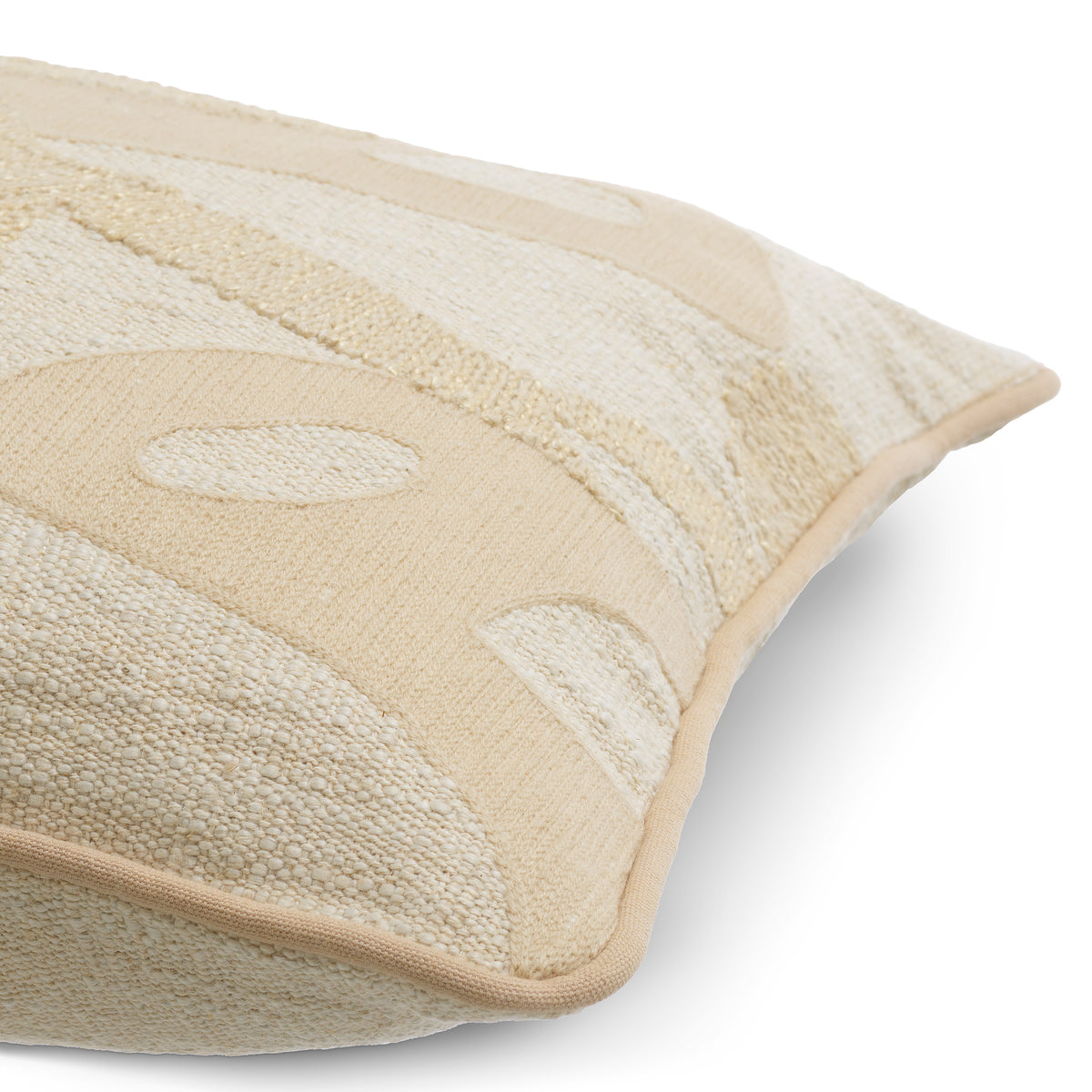 Cushion Saphira rectangular natural by Eichholtz