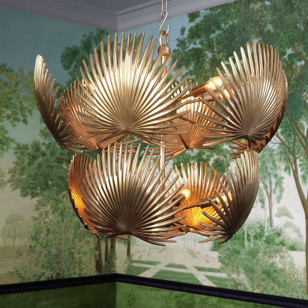 Chandelier Foliage vintage brass finish by Eichholtz