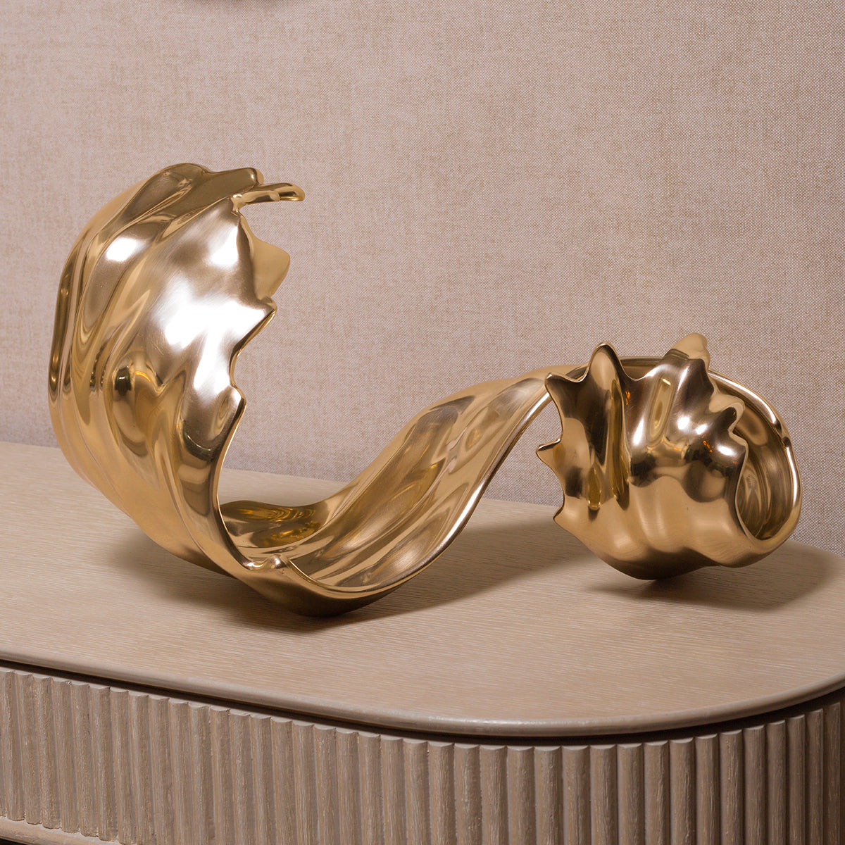 Object Fairleigh gold finish by Eichholtz