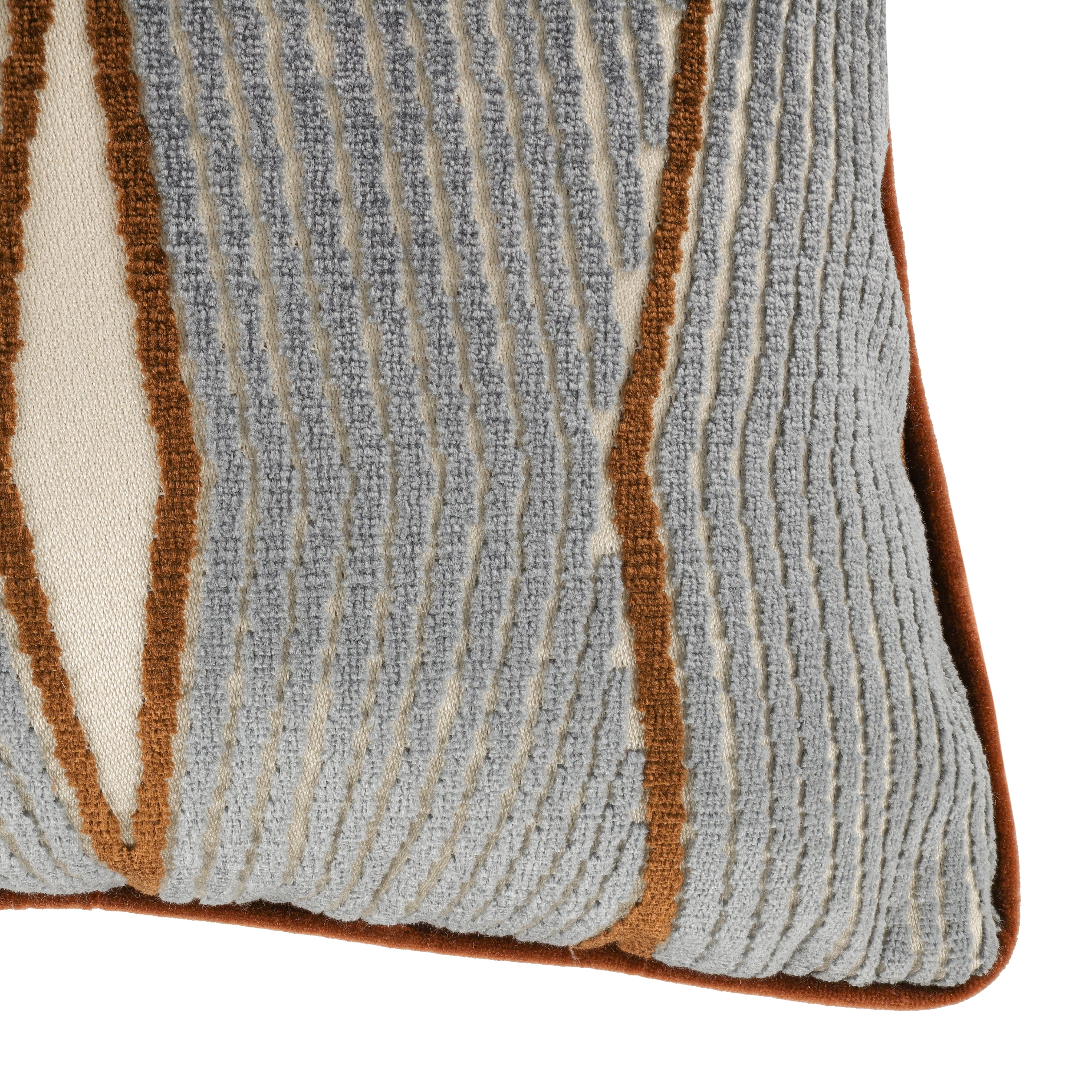 Zephi Cushion Blueberry - 50cm Romo