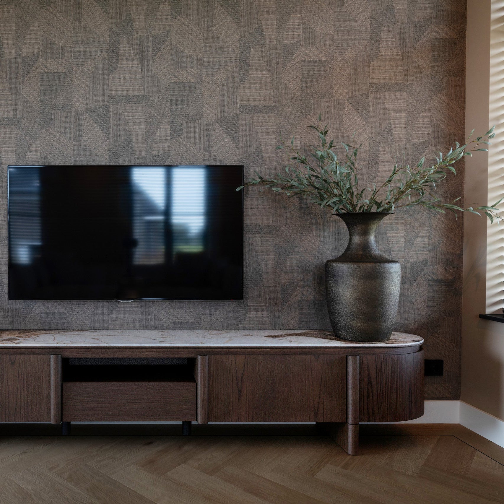 Vase Danique gold by Richmond Interiors