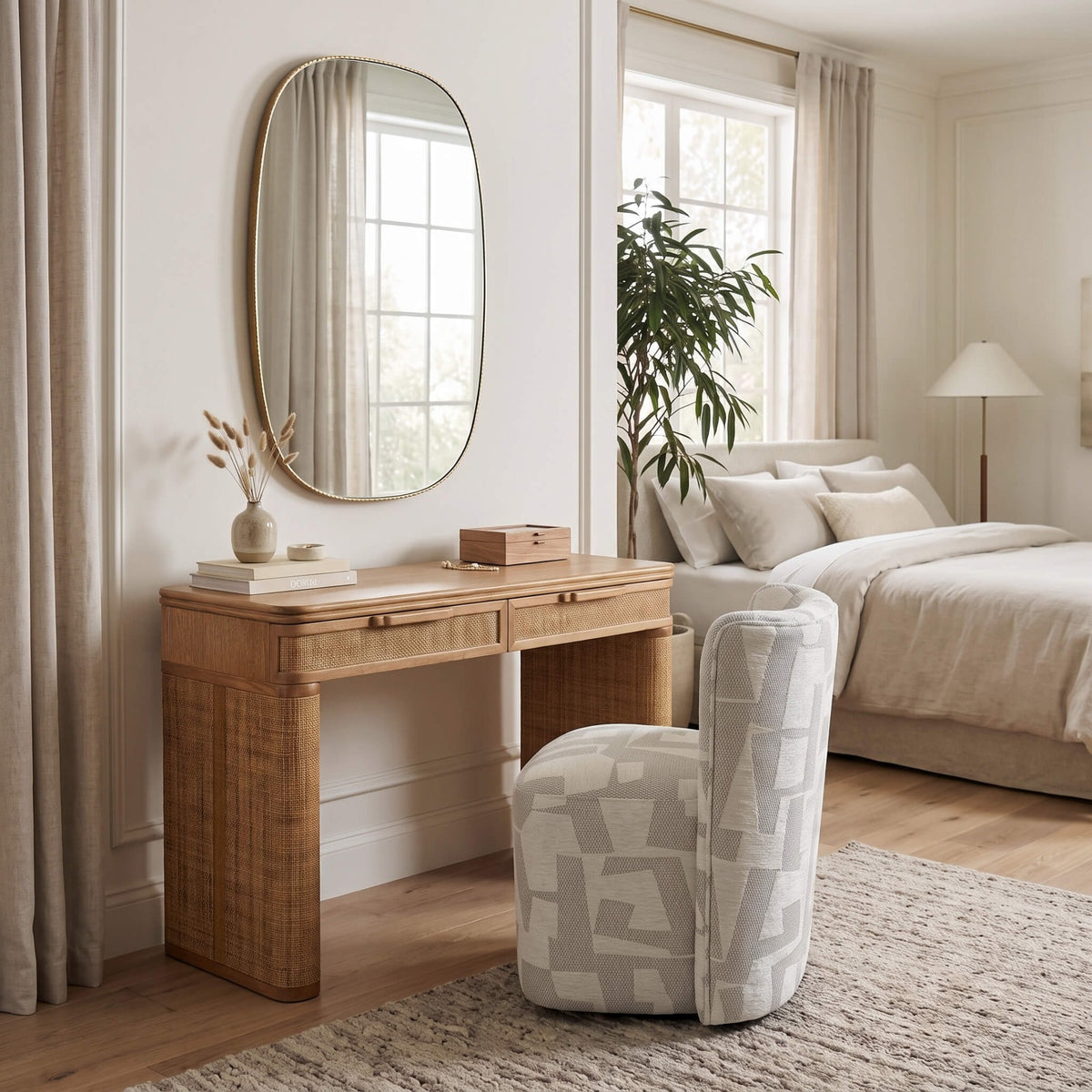 Saintbury Dressing Table Keiichi