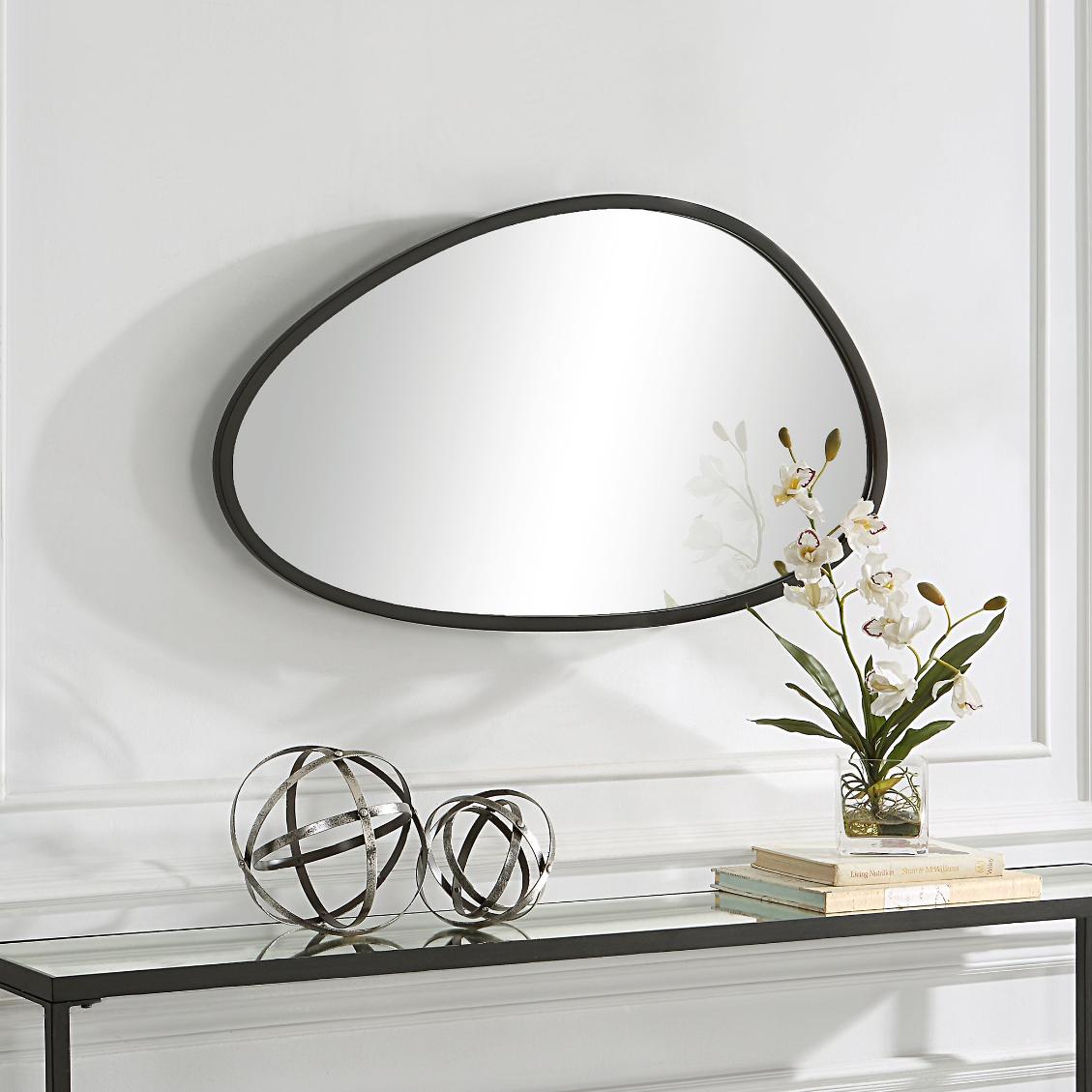Moderne Mirror in Black by Keiichi